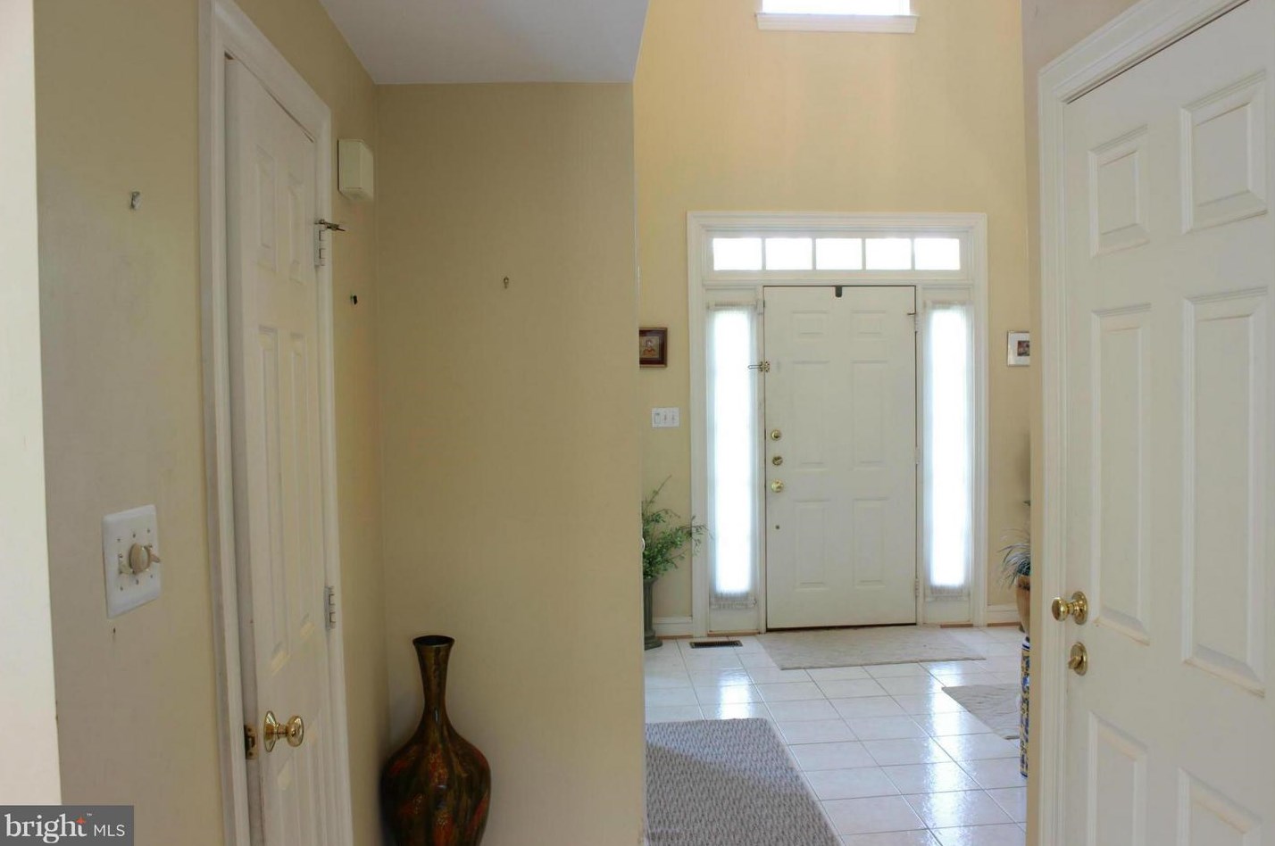 7512 Oyster Bay Way, Gaithersburg MD  20886-5907 exterior