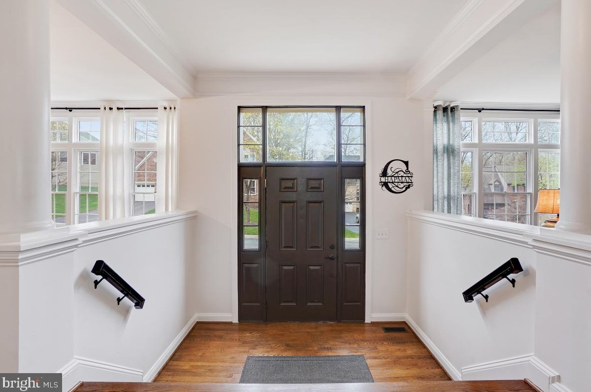 15321 Chinaberry St, Gaithersburg MD  20878-4704 exterior