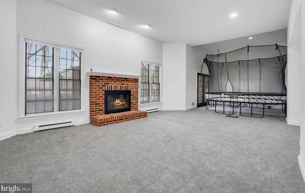15321 Chinaberry St, Gaithersburg MD  20878-4704 exterior