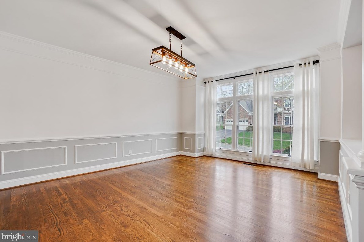 15321 Chinaberry St, Gaithersburg MD  20878-4704 exterior