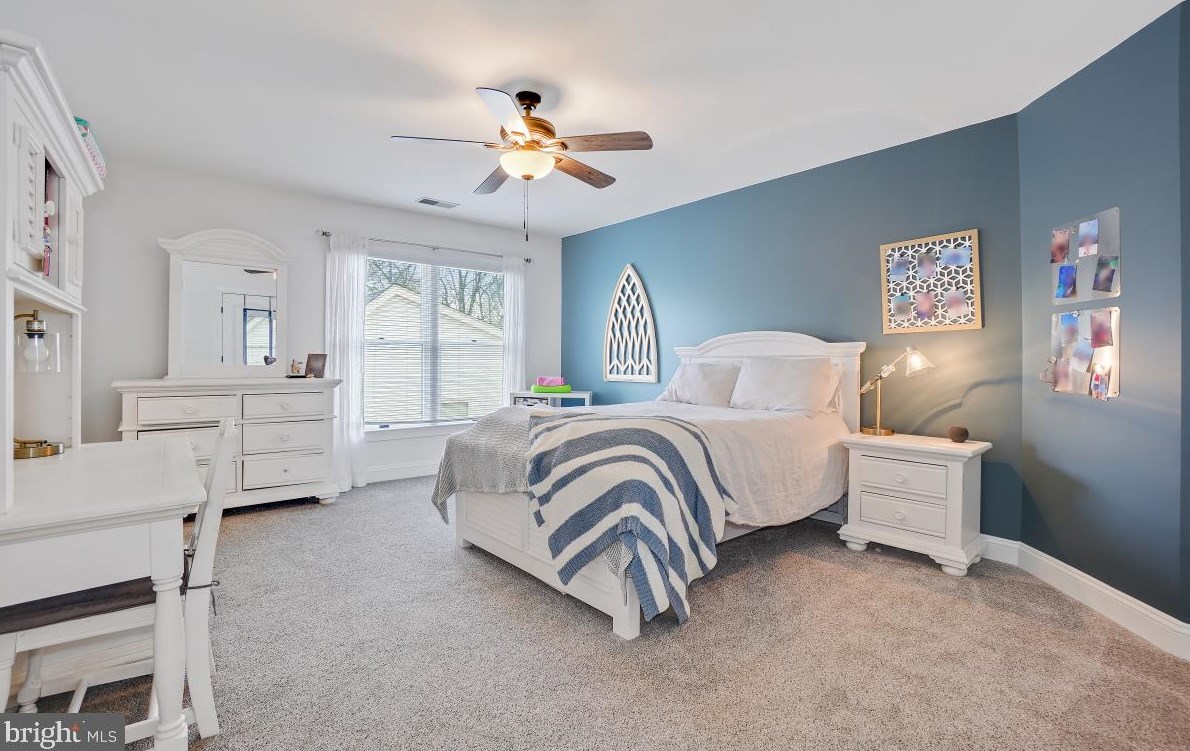 15321 Chinaberry St, Gaithersburg MD  20878-4704 exterior