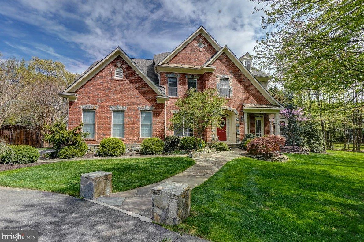 12507 Viewside Dr, Gaithersburg, MD 20878-3580