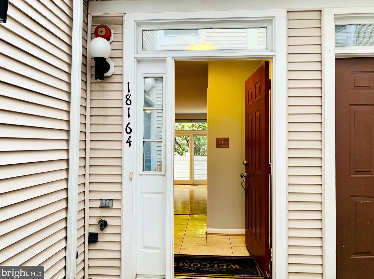 18164 Royal Bonnet Cir, Gaithersburg, MD 20886