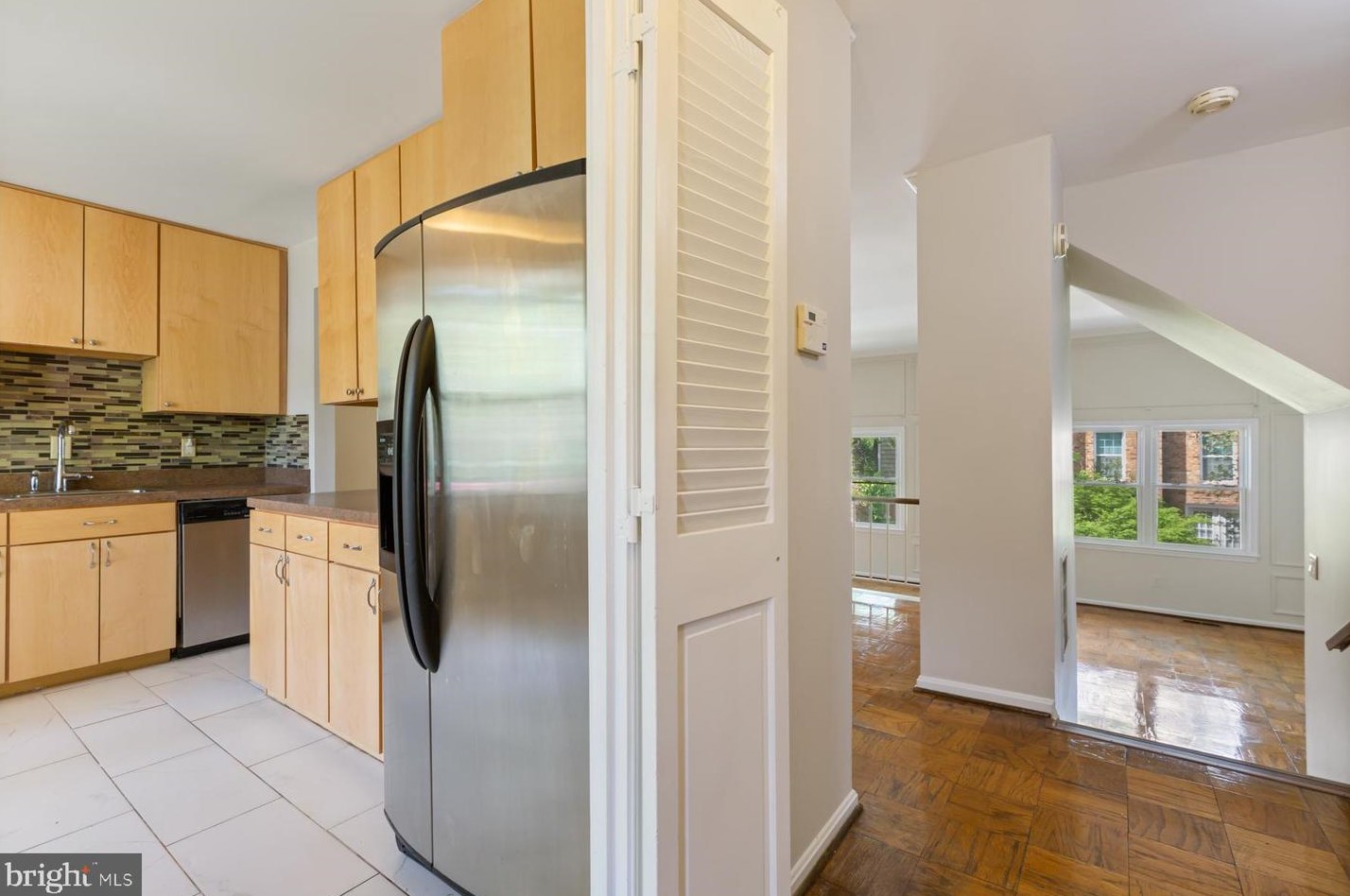 9 Oak Shade Rd, Gaithersburg MD  20878-1053 exterior