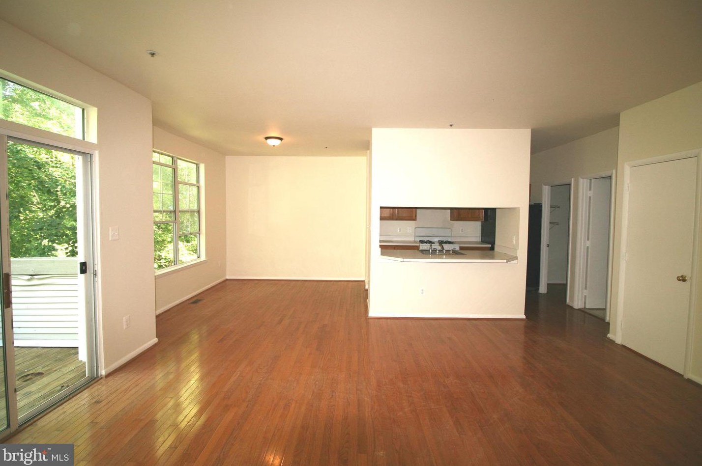 10364 Royal Woods Ct, Gaithersburg MD  20886-1034 exterior