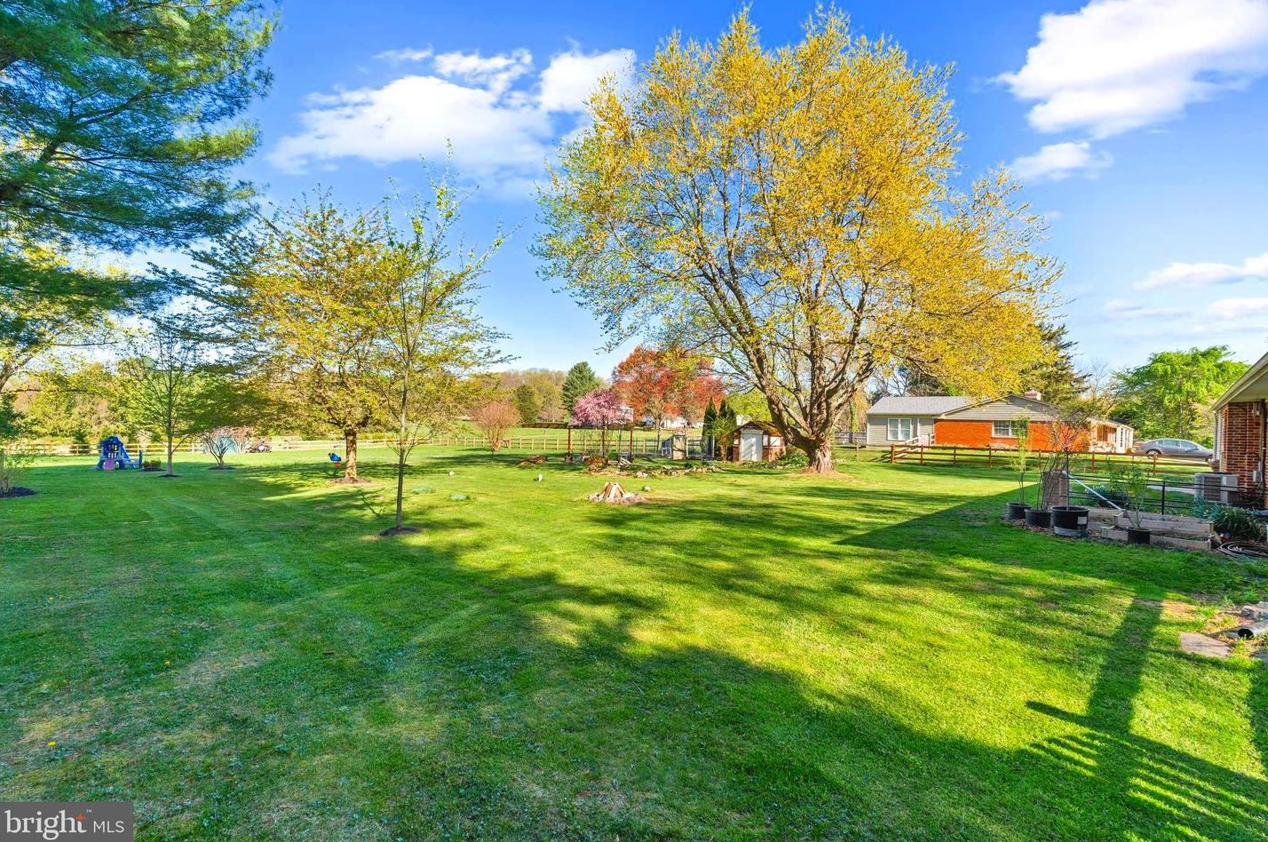 26304 Aiken Dr, Clarksburg MD  20871-9634 exterior