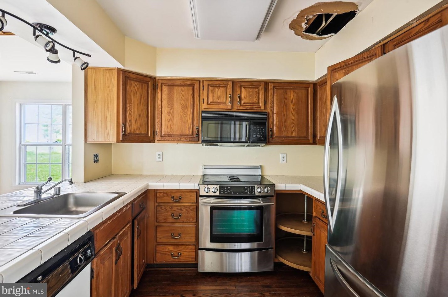 20300 Butterwick Way, Gaithersburg MD  20886-4358 exterior