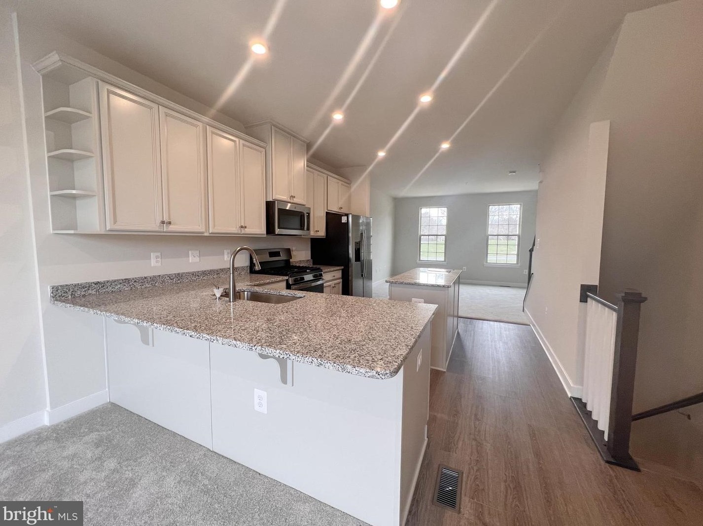 19534 Montgomery Village Ave, Gaithersburg, MD 20886