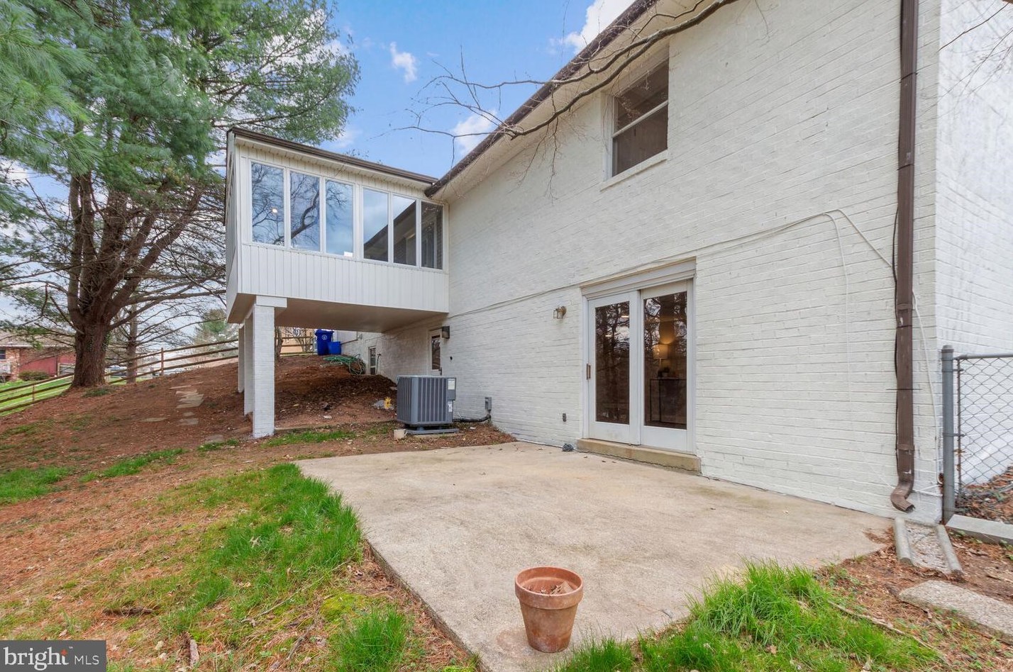 3320 Llewellyn Field Rd, Olney MD  20832-1134 exterior