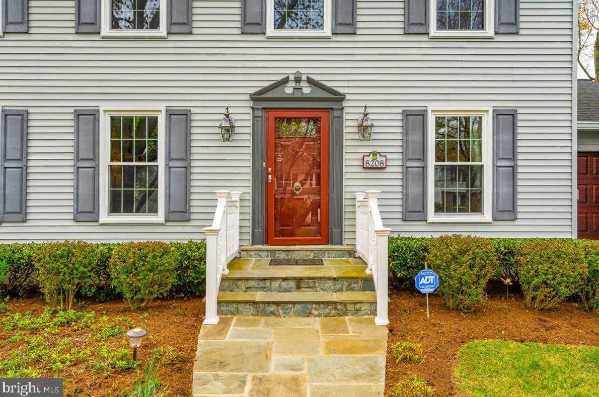 8208 Langport Ter, Gaithersburg, MD 20877-1199