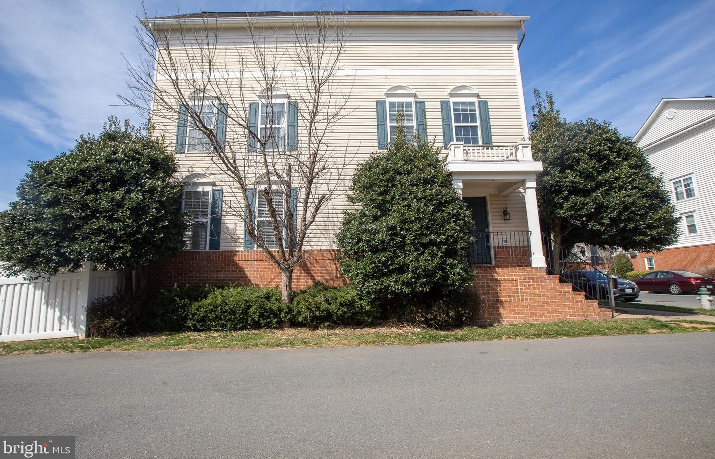 10 Golden Ash Way, Gaithersburg, MD 20878