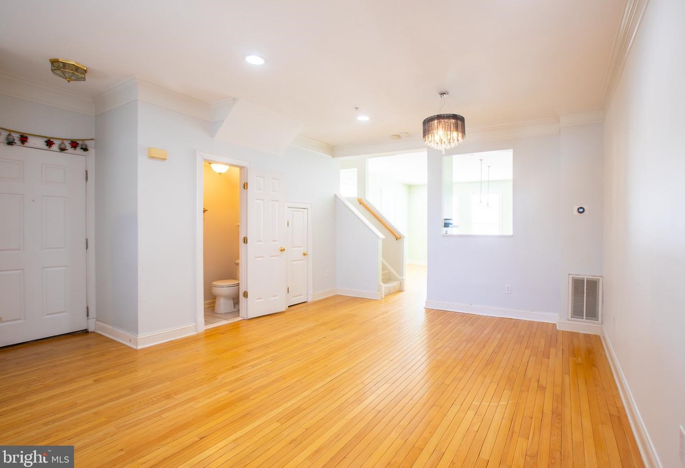 10 Golden Ash Way, Gaithersburg MD  20878-6423 exterior