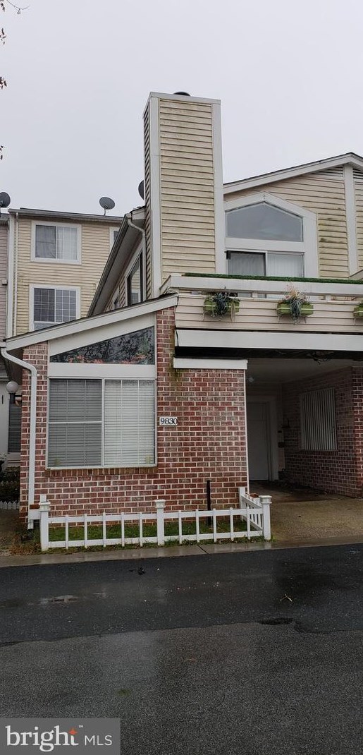 9830 Islandside Dr, Gaithersburg MD  20886-4210 exterior