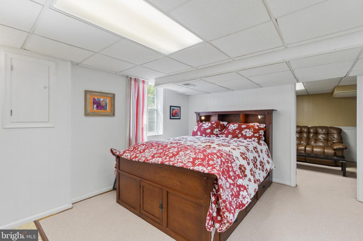 215 Hutton St, Gaithersburg MD  20877-2055 exterior