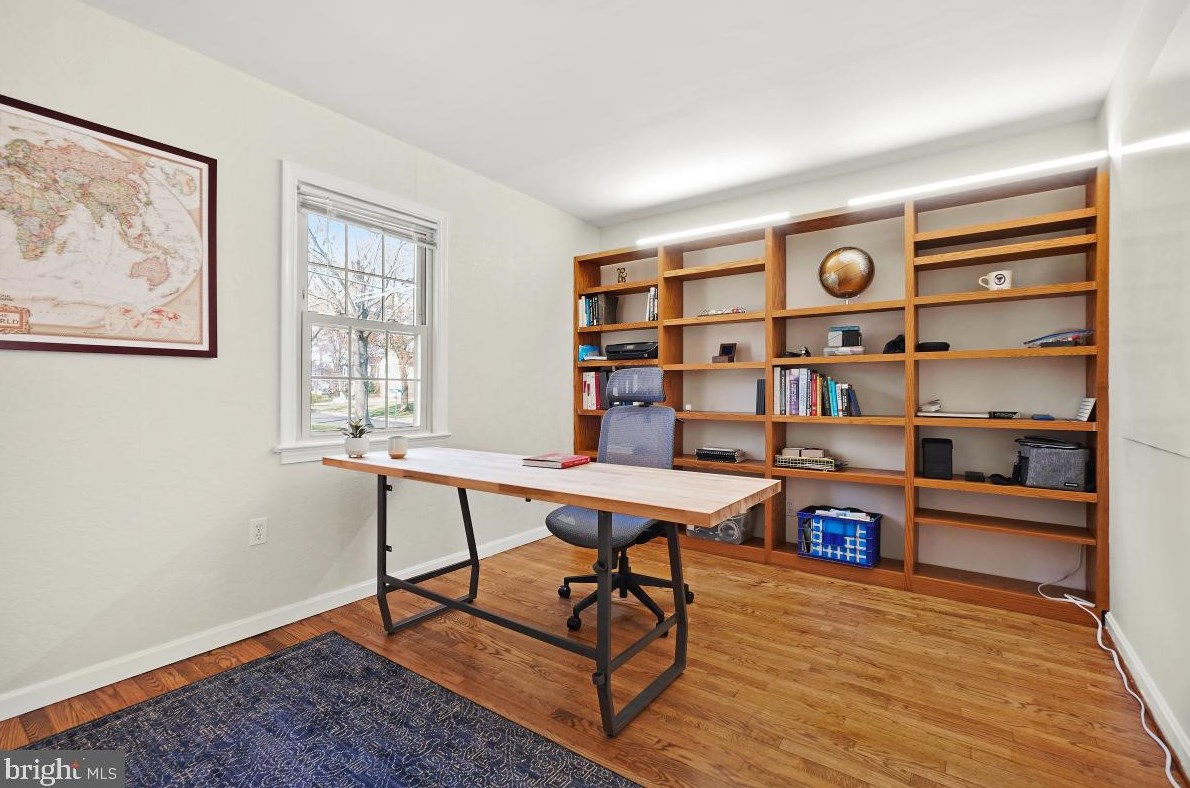 16709 Chestnut St, Gaithersburg MD  20877-1212 exterior