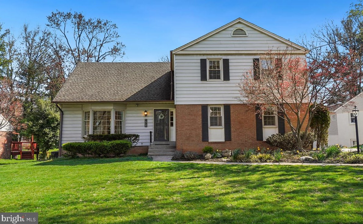 16709 Chestnut St, Gaithersburg MD  20877-1212 exterior