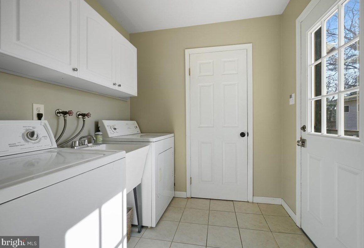 16709 Chestnut St, Gaithersburg MD  20877-1212 exterior
