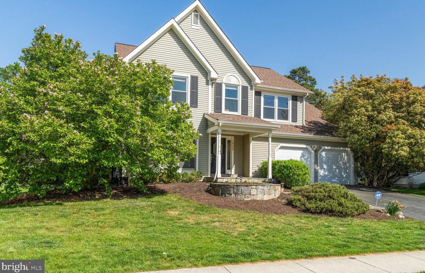 14229 Platinum Dr, Gaithersburg, MD 20878-4341