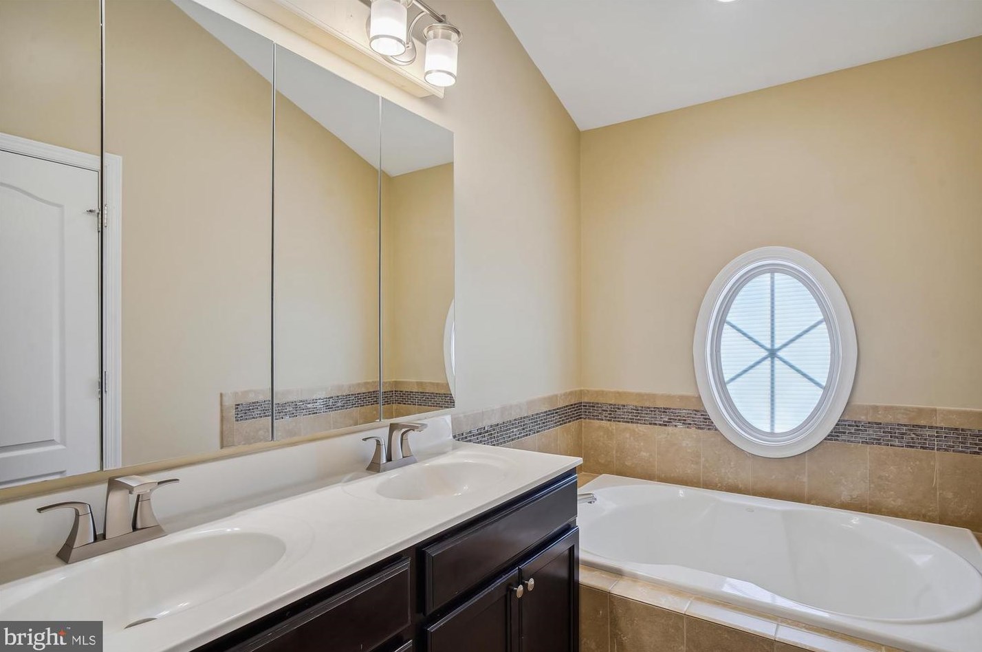 12557 Horseshoe Bend Cir, Clarksburg MD  20871-9481 exterior