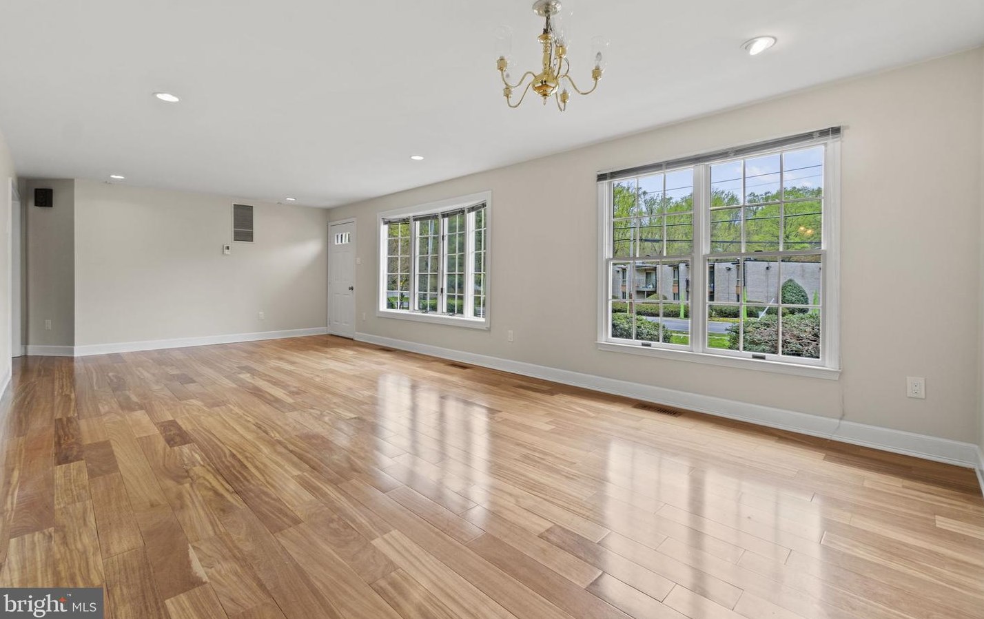 515 Washington Grove Ln, Washington Grove, MD 20880