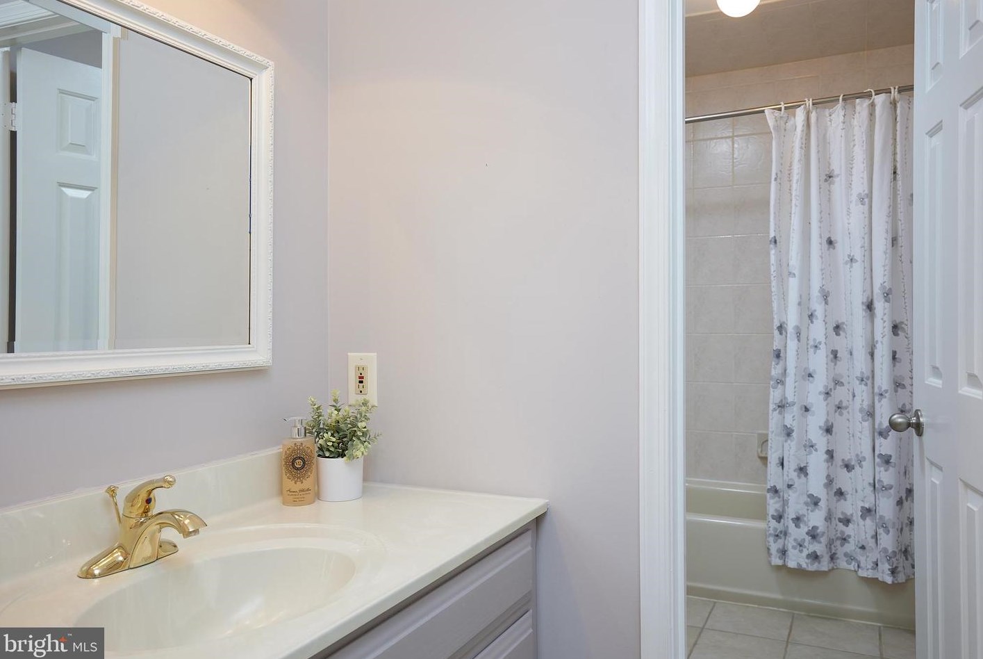 13324 Darnestown Rd, Gaithersburg MD  20878-3510 exterior