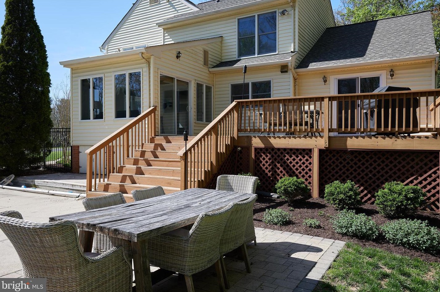 13324 Darnestown Rd, Gaithersburg MD  20878-3510 exterior