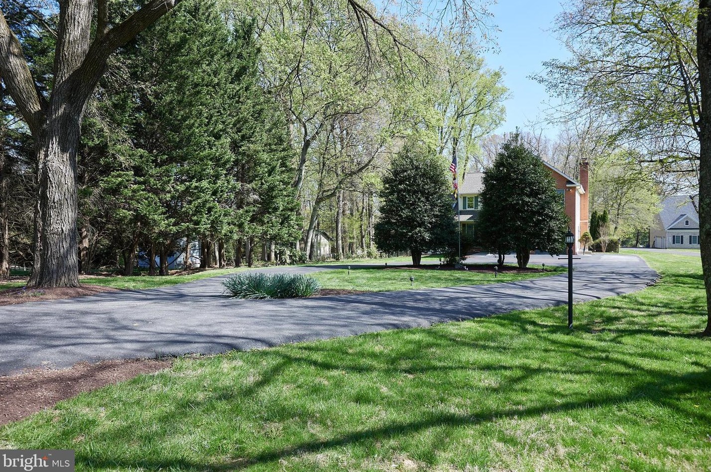 13324 Darnestown Rd, Gaithersburg MD  20878-3510 exterior