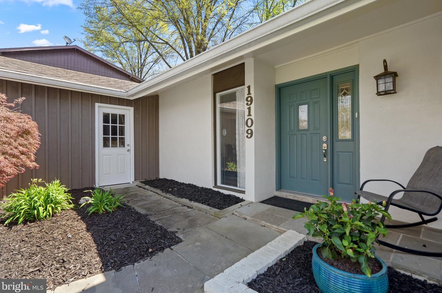 19109 Heritage Hills Dr, Unity, MD 20833