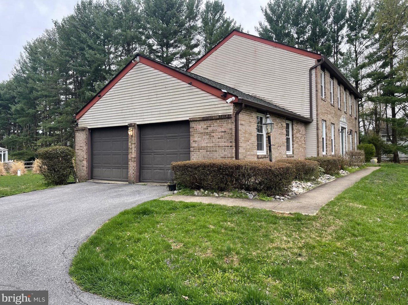 21921 Foxlair Rd, Gaithersburg, MD 20882-1306