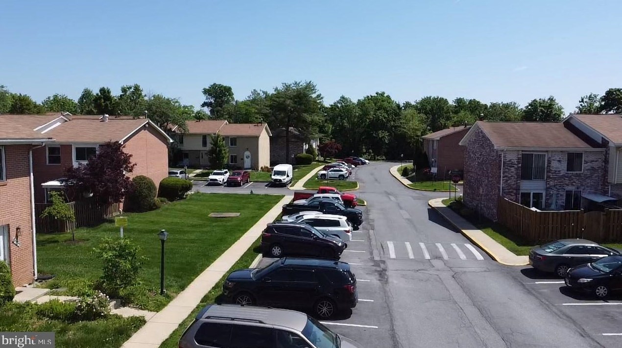 8133 Fallow Dr, Gaithersburg MD  20877-1170 exterior