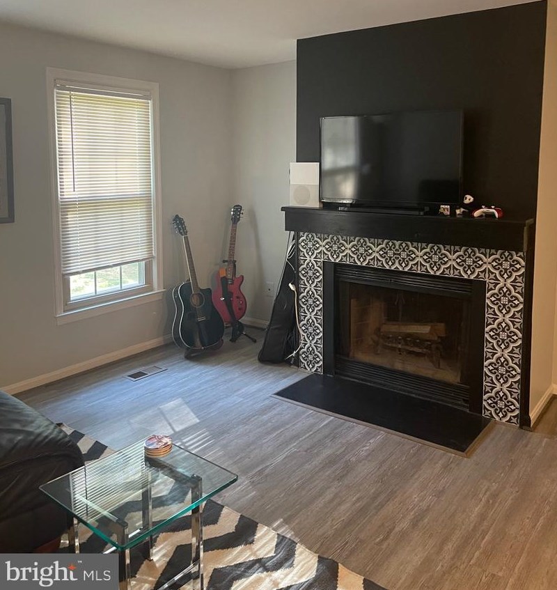 20541 Strath Haven Dr, Gaithersburg MD  20886-4061 exterior