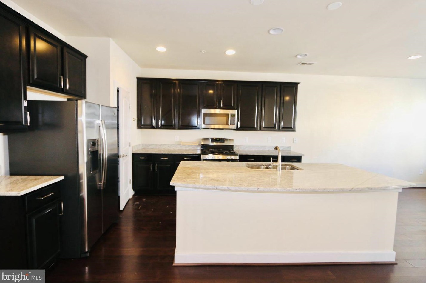 217 Goodall St, Gaithersburg MD  20878 exterior
