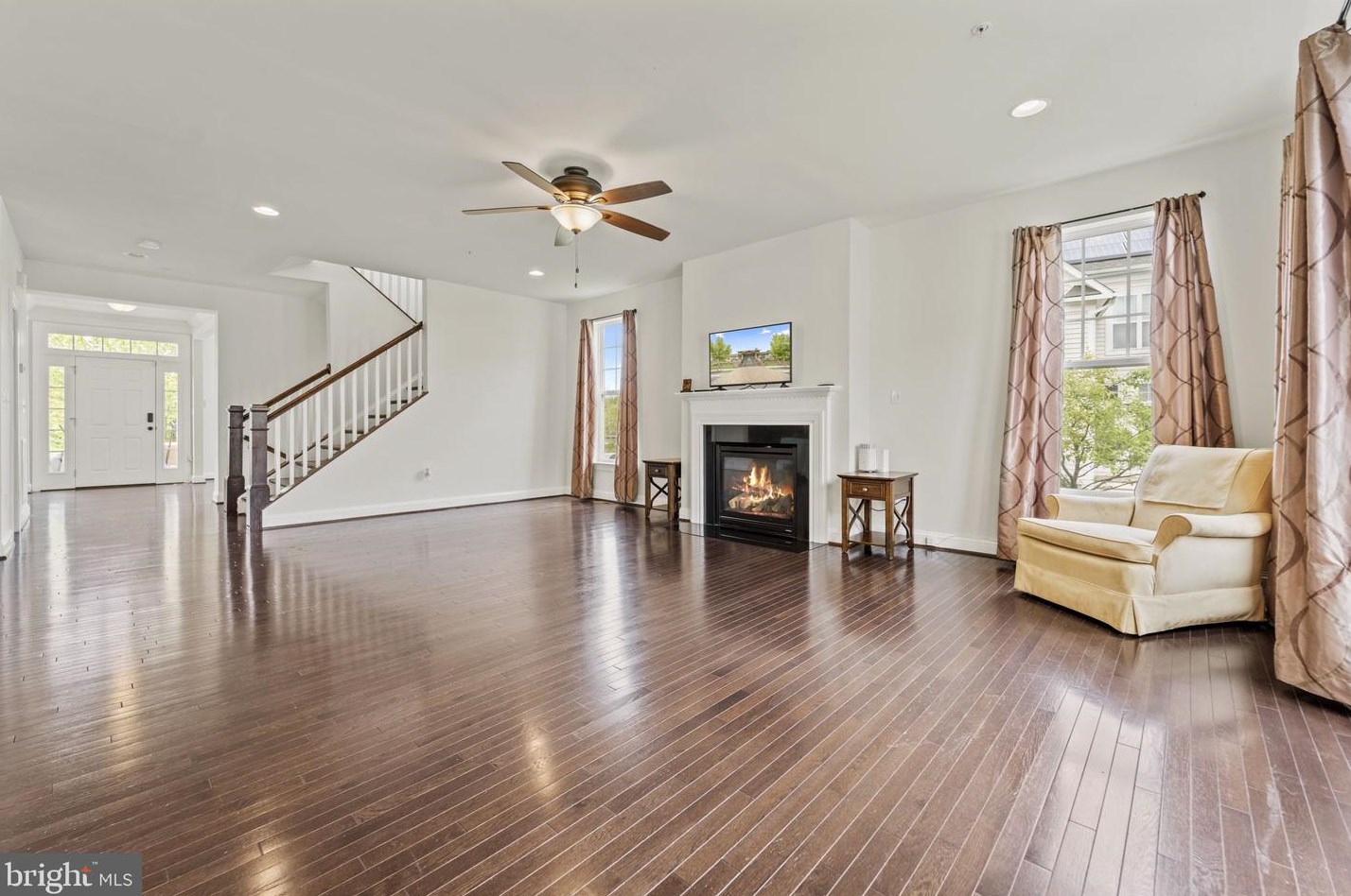 23963 Burdette Forest Rd, Clarksburg MD  20871-4420 exterior