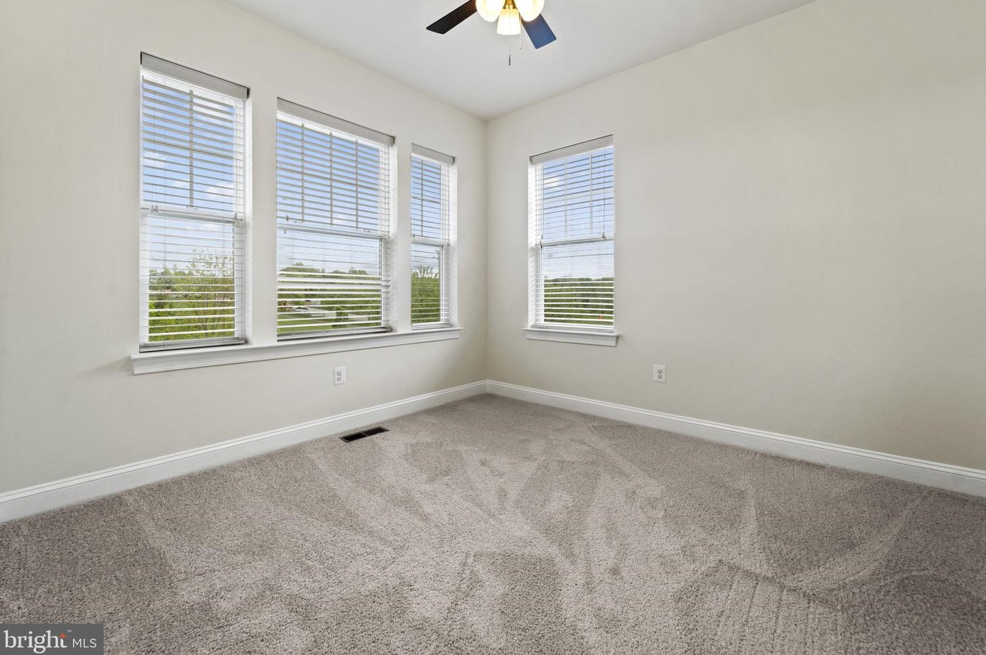 23963 Burdette Forest Rd, Clarksburg MD  20871-4420 exterior