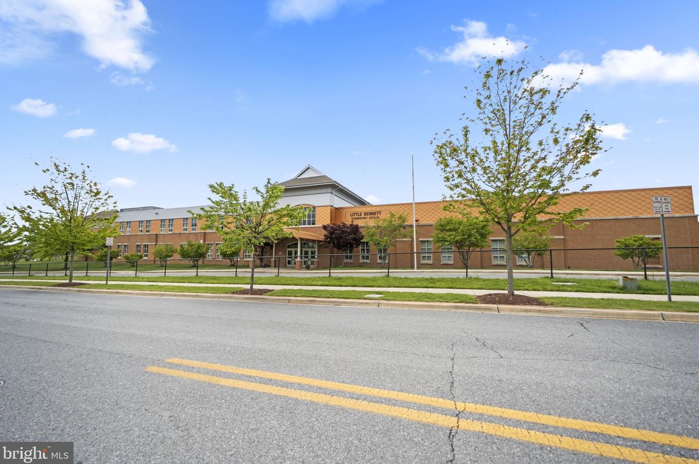 23963 Burdette Forest Rd, Clarksburg MD  20871-4420 exterior