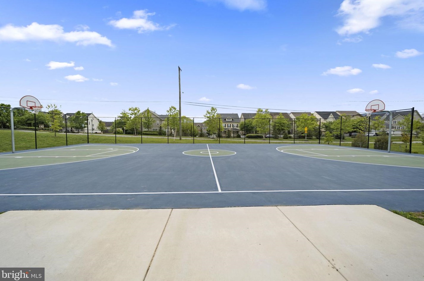 23963 Burdette Forest Rd, Clarksburg MD  20871-4420 exterior