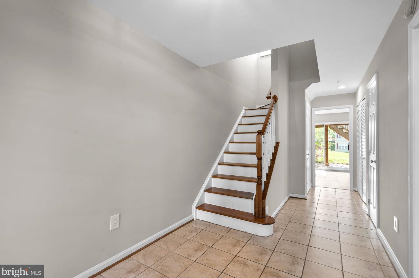 7808 Yankee Harbor Dr, Gaithersburg, MD 20886-5830