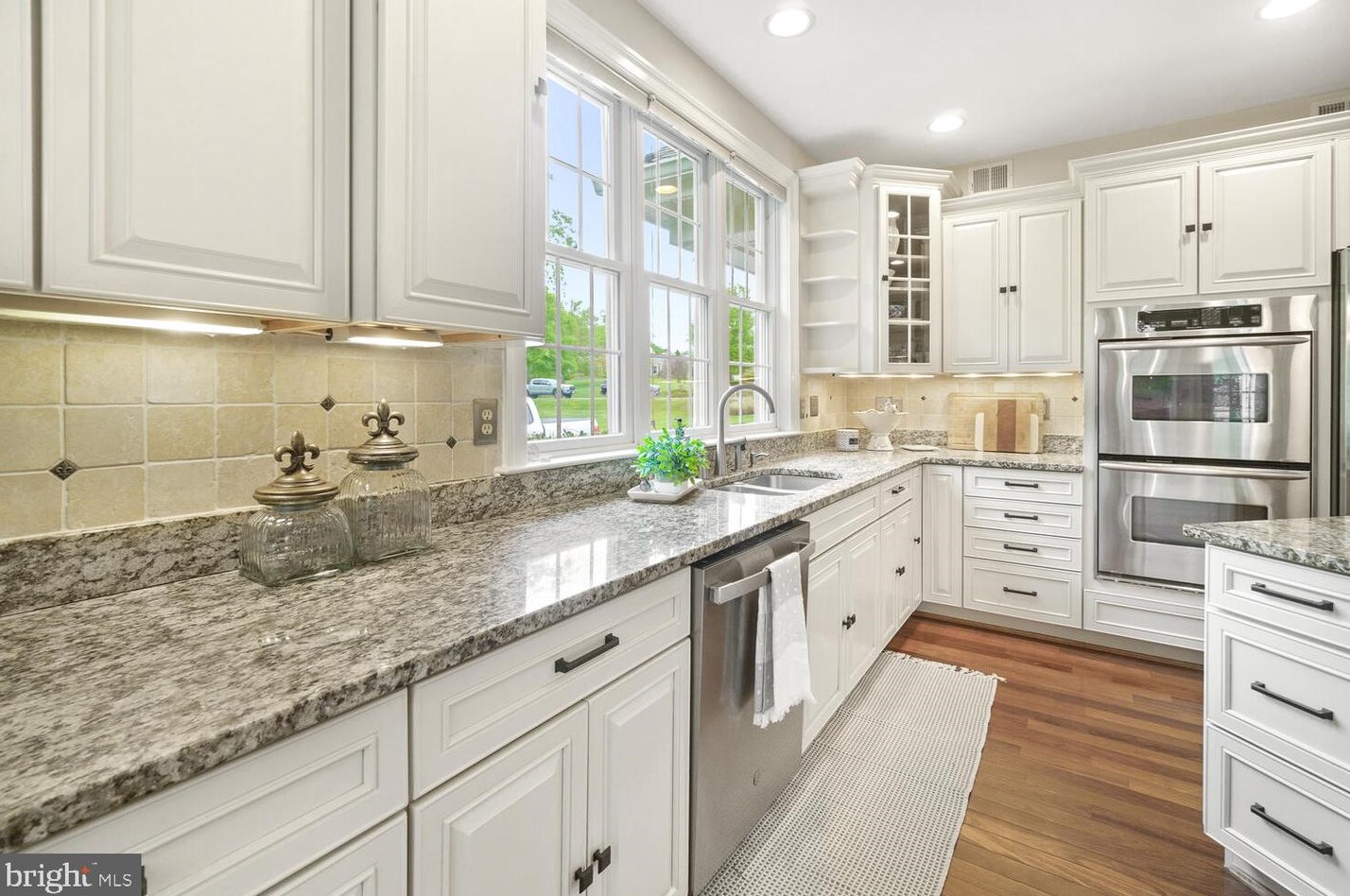 24516 Hanson Rd, Gaithersburg MD 20882-3504 exterior