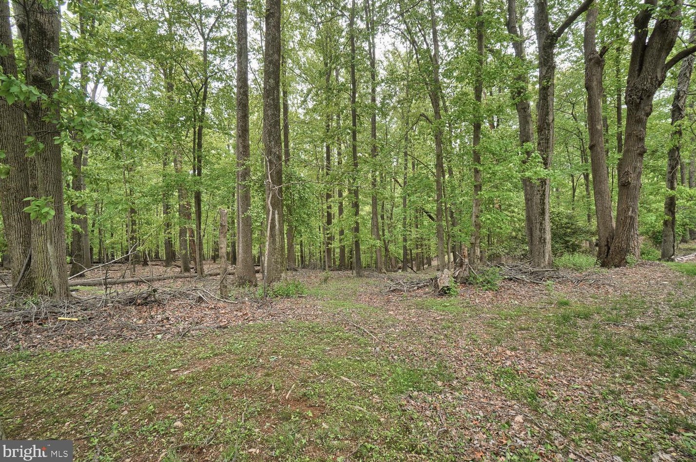 24516 Hanson Rd, Gaithersburg MD 20882-3504 exterior