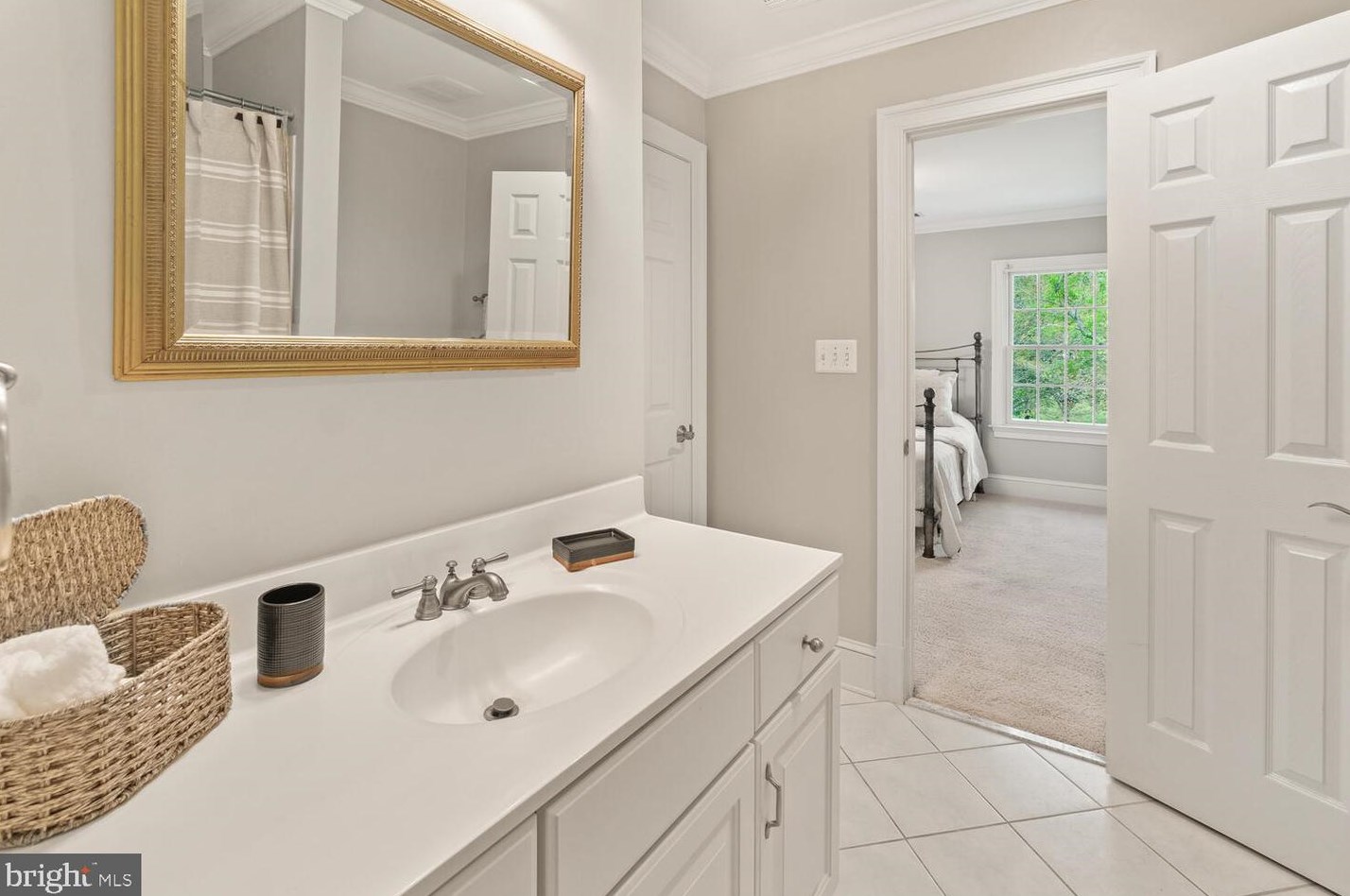 24516 Hanson Rd, Gaithersburg MD 20882-3504 exterior