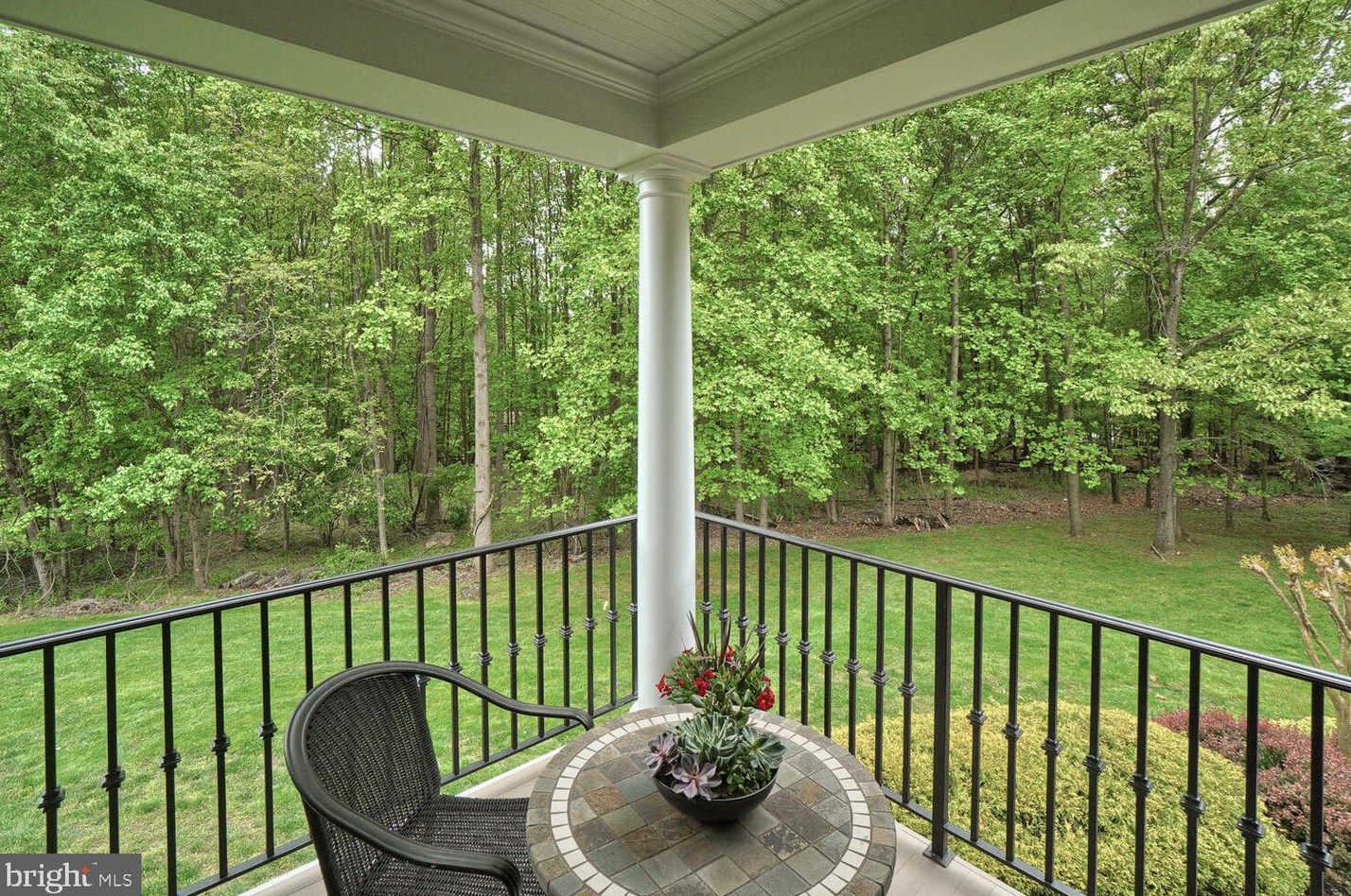 24516 Hanson Rd, Gaithersburg MD 20882-3504 exterior