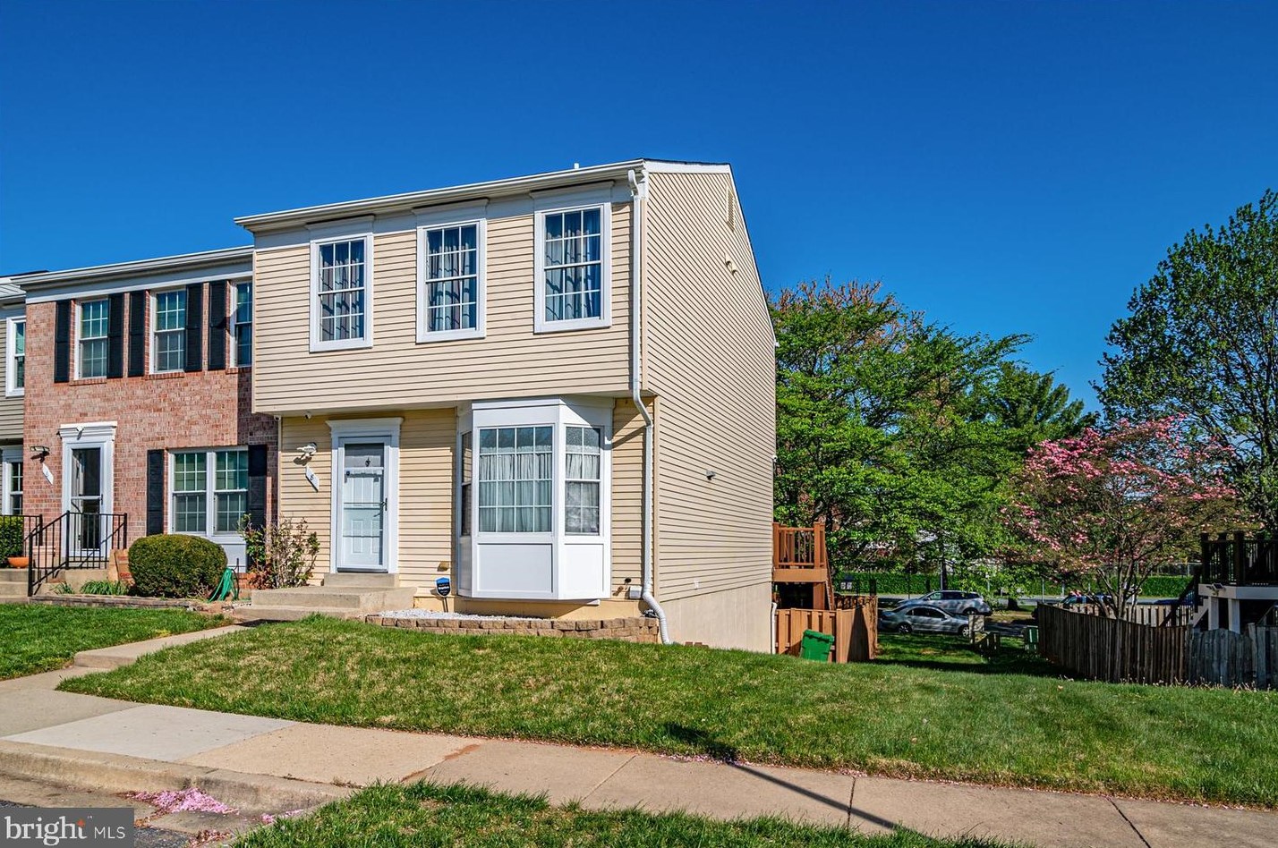 8 Starboard Ct, Gaithersburg, MD 20877-3415