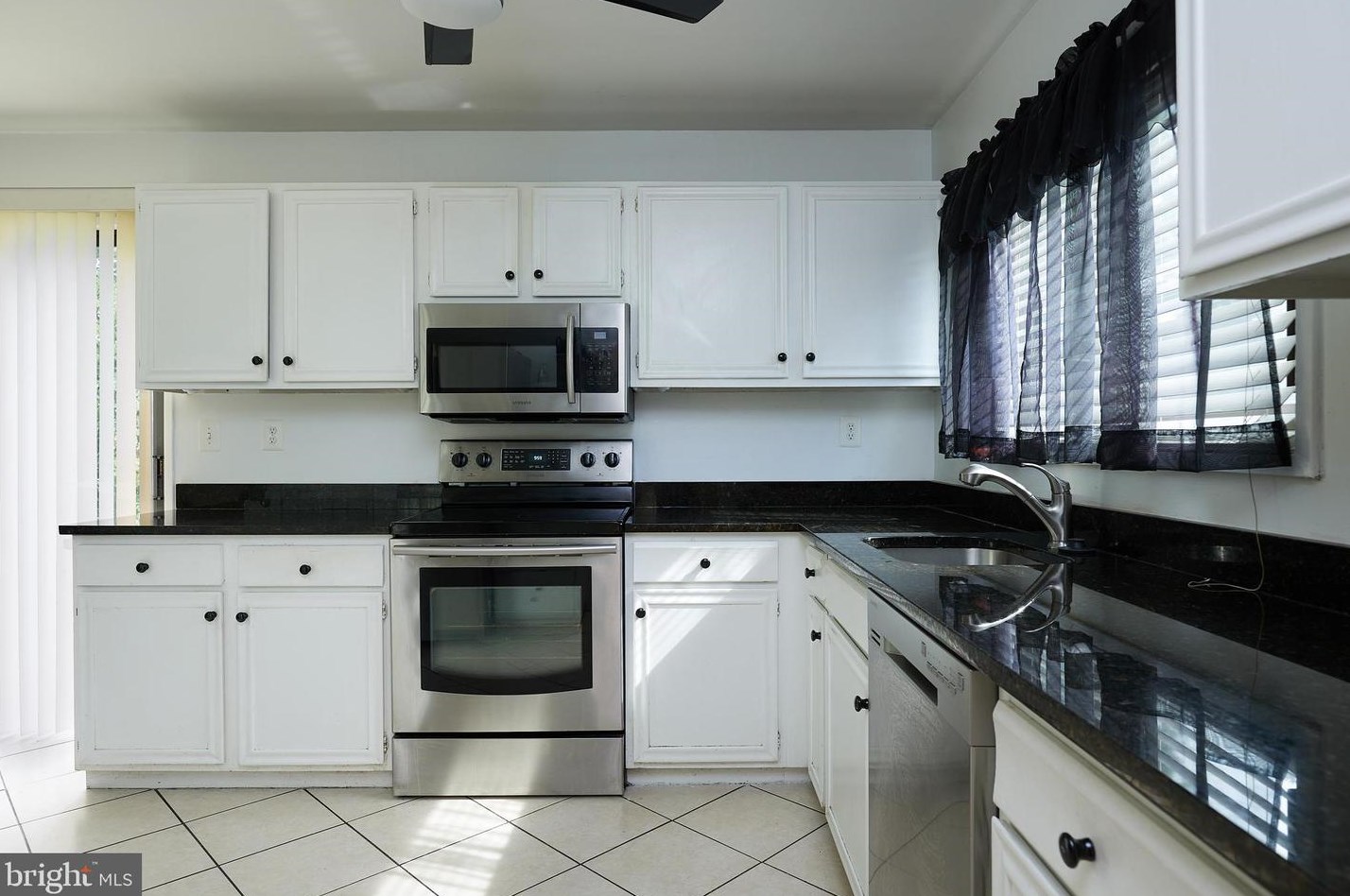 20504 Aspenwood Ln, Gaithersburg MD 20886-1231 exterior