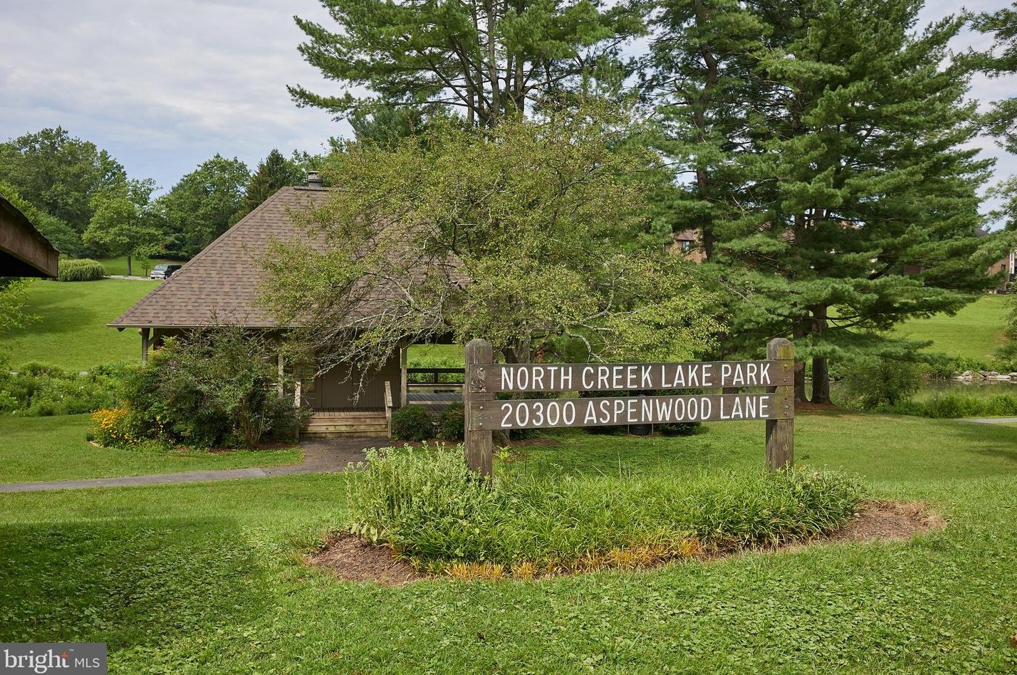 20504 Aspenwood Ln, Gaithersburg MD 20886-1231 exterior