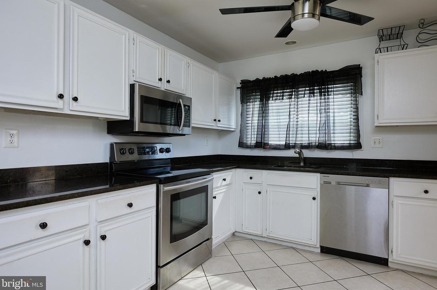 20504 Aspenwood Ln, Gaithersburg MD 20886-1231 exterior