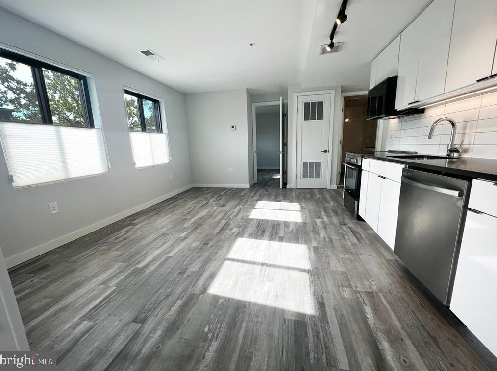 700 Roeder Rd #402, Silver Spring, MD 20910