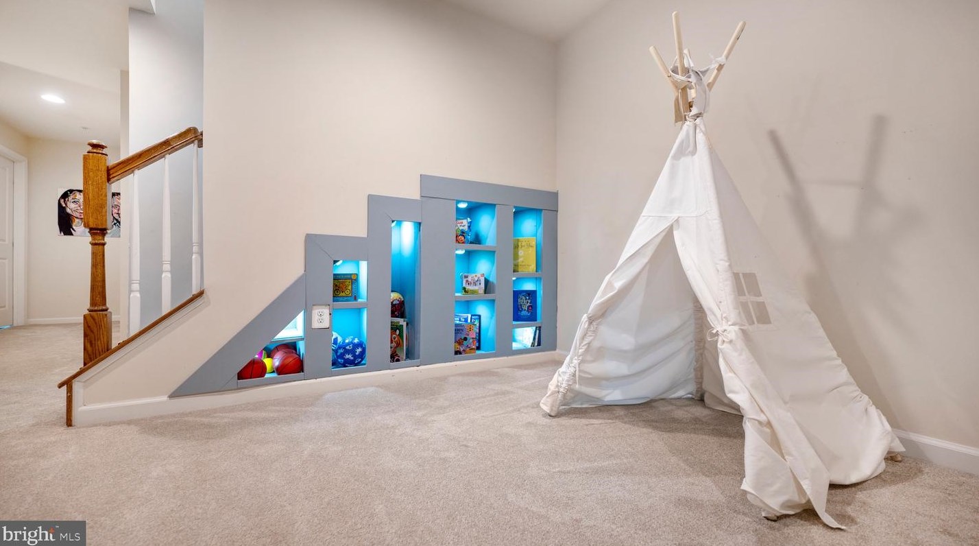 22524 Muscadine Dr, Clarksburg MD  20871-3343 exterior