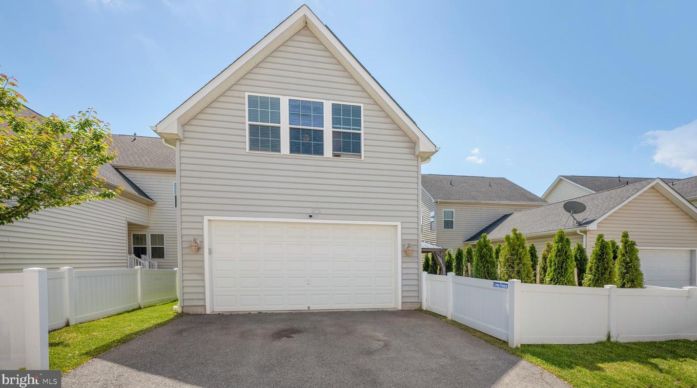 22524 Muscadine Dr, Clarksburg MD  20871-3343 exterior