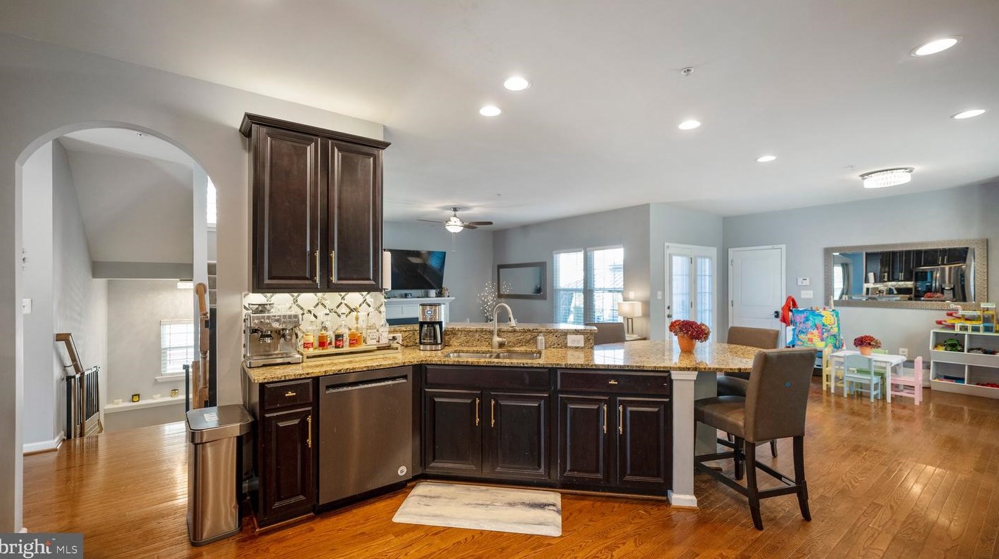 22524 Muscadine Dr, Clarksburg MD  20871-3343 exterior