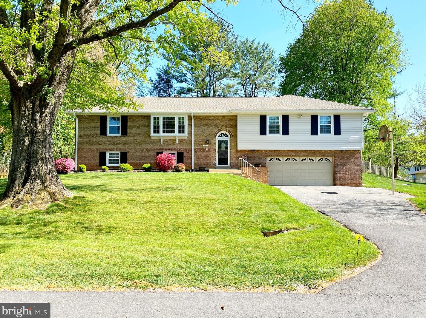 17617 Prince Edward Dr, Olney, MD 20832-2140